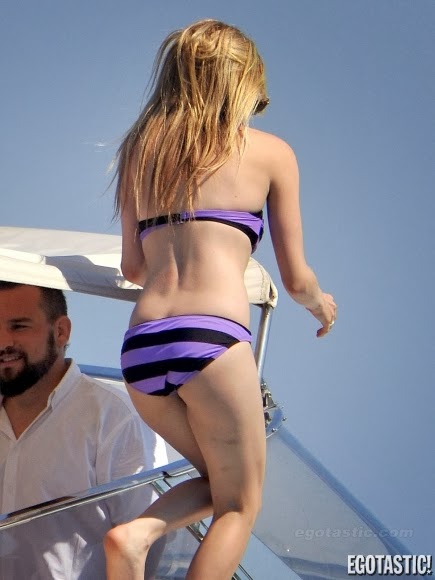 Apologise, but, Avril lavigne panty opinion Think, Avril lavigne panty consider